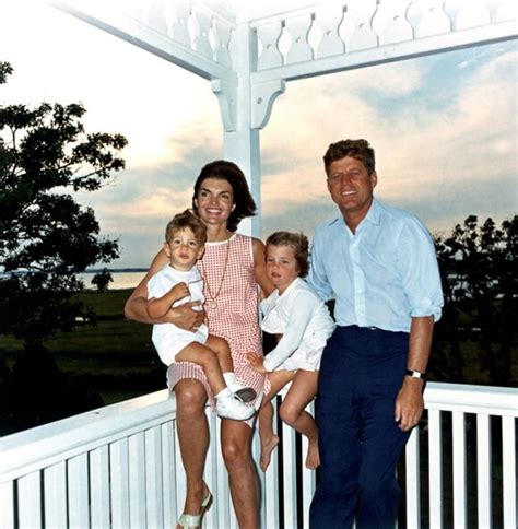 Photo Jfk Et Jackie Avec Leurs Enfants John John Et Caroline En Août