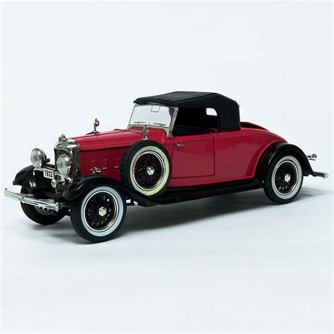 High Quality 1/18 Scale Plastic Car Model Vintage Car for Gift - Toys ...