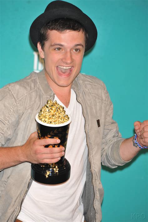 Mtv Movie Awards Press Room Hq Josh Hutcherson Photo 32306923