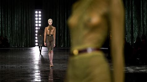 Saint Laurent Fall Nh Ng Chi C Naked Dresses Tr I M A V Cu C