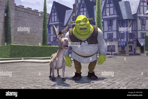 Shrek the donkey 2001 hi-res stock photography and images - Alamy