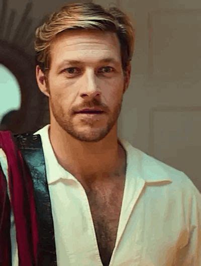 Pin By Ulisses Carrilho On Haird Luke Bracey Blonde Actors Male Bracey