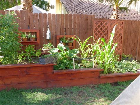 13 easiest ways to build a raised vegetable bed in your garden | Hometalk