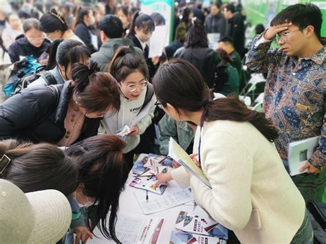 甘肃中医药大学这场春季双选会 10000余个岗位吸“简”5000多份