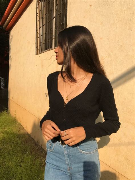 Poses Ideas Shy Girl Pose Look Away Pose Artofit