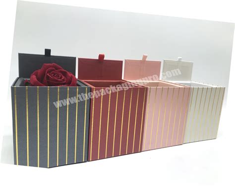 Ready To Ship Black White Pink Red Stripe Square Small Rose Cardboard