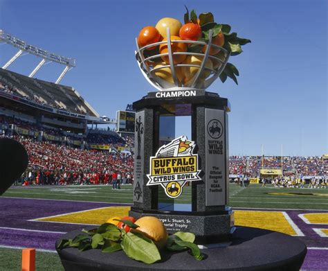 bowl games today dec   bowl mara maxine