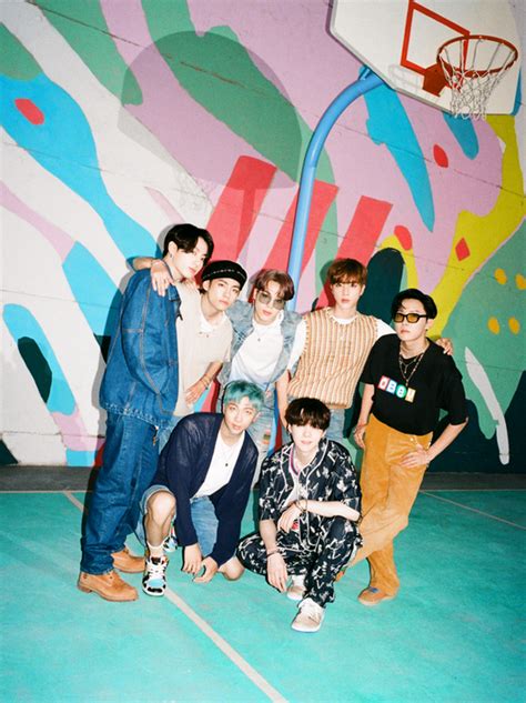 Bts Dynamite Breaks Youtube Premiere And 24 Hour Records