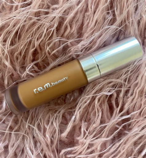 R E M Beauty Sweetener Foundation Review With Photos POPSUGAR Beauty UK