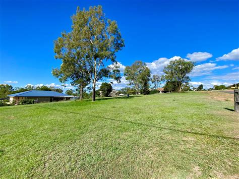 32 Fairway Drive Hatton Vale Qld 4341 Domain