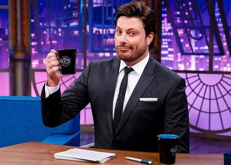 Danilo Gentili se torna grande voz da comédia na TV e inova humor