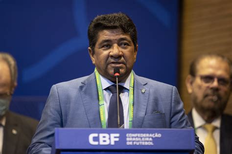 Presidente da CBF considera ampliar prazo e esperar até junho para ter