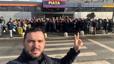 Sute de persoane au participat la protestul organizat de AUR București