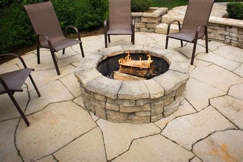 40 Best Flagstone Patio Ideas With Fire Pit Hardscape Designs