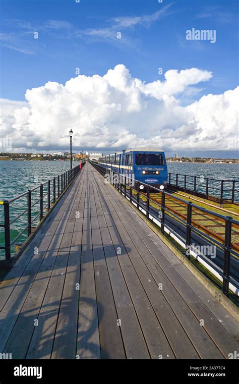 Pier at southend on sea hi-res stock photography and images - Alamy