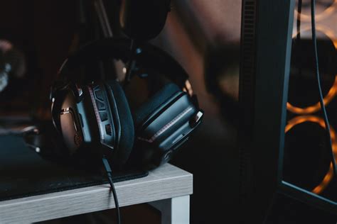 Logitech Gaming Headsets Detail Review With Pros And Cons