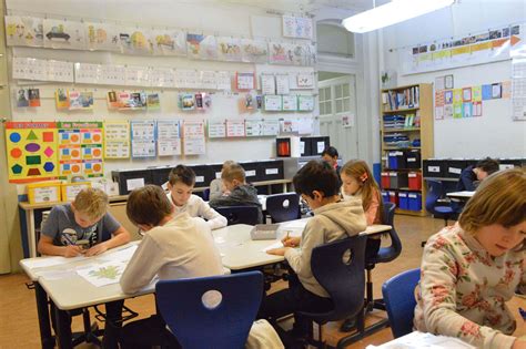 Photos_en_classe - École Bilingue de Suisse Romande - Bilingual School ...