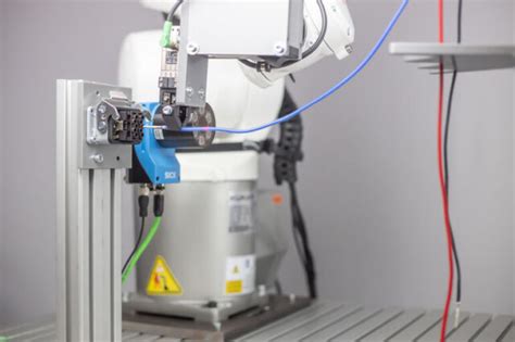 Artiminds Robotics Mit Kabel Handling Auf Der Motek