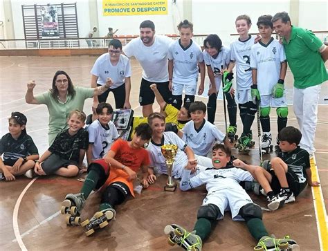 Sub Do Clube Uni O Fabril Vencem Ta A Ap Set Bal De H Quei Em Patins