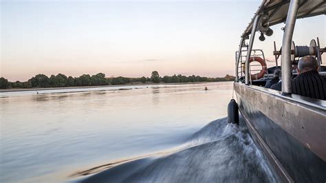 Cruise Bij Zonsondergang Saumur Val De Loire Toerisme