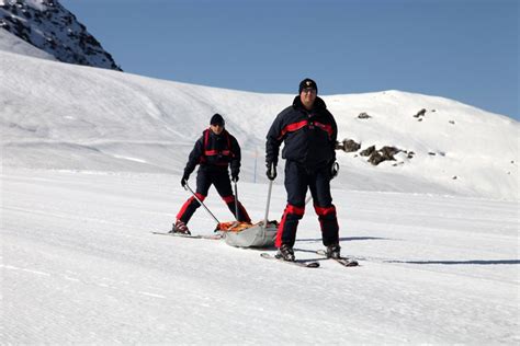 Sciatore Muore Sulle Piste Di Plan De Corones Gazzetta Delle Valli