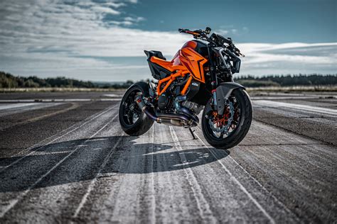 Ktm Super Duke R Y Evo La Bestia Austriaca Exclusivo Motos