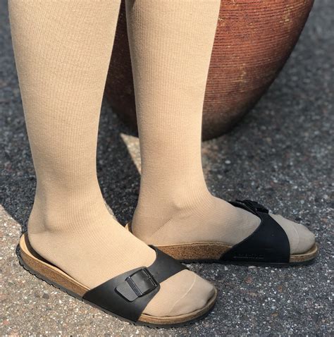 Compression stockings cotton, beige - Main - Compressionsockshop.ca ...