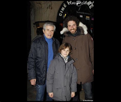 Claude Lelouch Son Fils Simon Et Boaz Lors De Lexposition