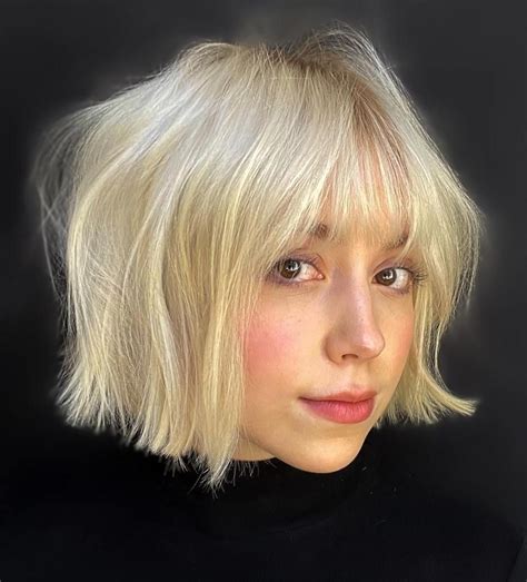 Messy Bangs Bob With Bangs Effortless Hairstyles Straight Hairstyles Chin Length Haircuts