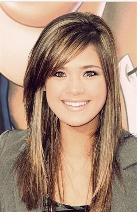 26 Most Glamorous Looking Haircuts With Side Bangs - Hottest Haircuts