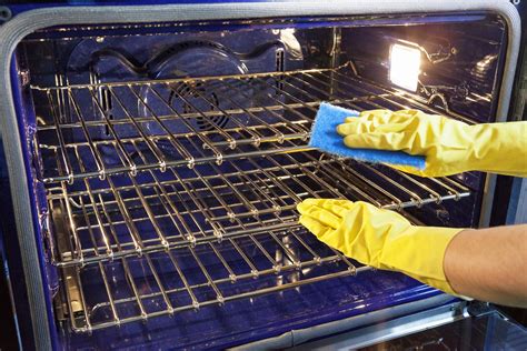 How To Clean An Oven An Easy Guide Using At Home Ingredients