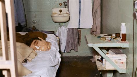 Fuga Da Alcatraz I Tre Evasi Sono Sopravvissuti Una Foto Alimenta Il