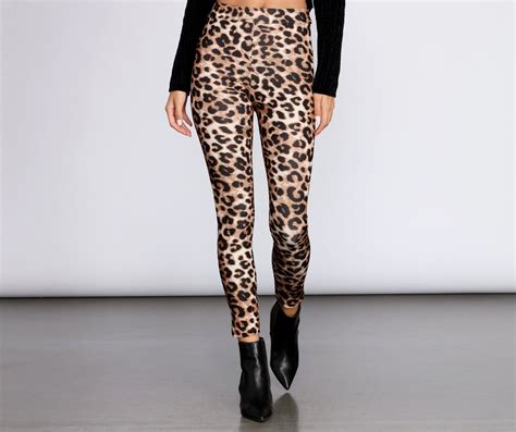 Leopard Print Leggings Outfit Ideas For Women 2020