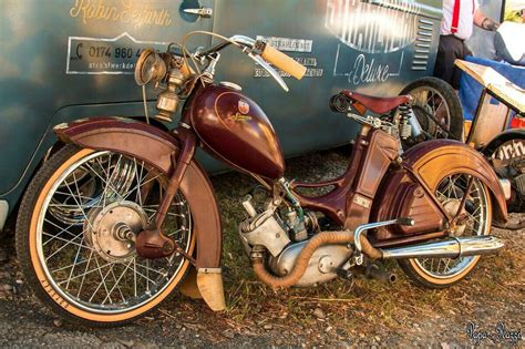 Pin By B Nny Eli S N On Cruz Vintage Moped Classic Motorcycles