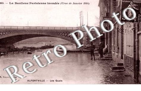 Reproduction Cartes Postales Anciennes Inondations Les Quais