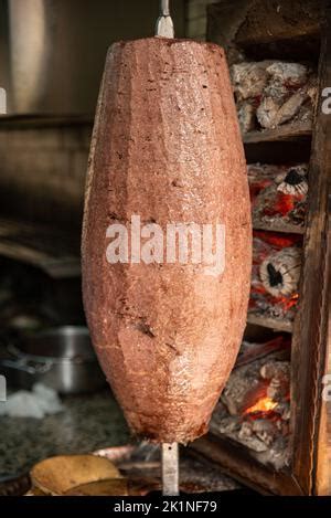 Chef Corte Comida Tradicional Turca Shawarma Meat Doner Kebab En El