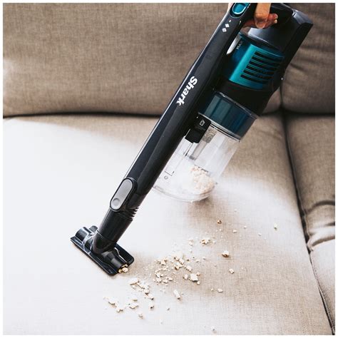 Shark Rocket Pet Pro Cordless Handstick Vacuum IZ102