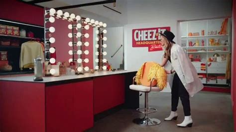 Cheez-It Extra Cheesy TV Commercial, 'Cheese Coat Makeover' - iSpot.tv