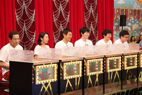 （左から）fujiwara原西、酒井美紀、博多華丸・大吉、銀シャリ。cフジテレビ 華大、原西、銀シャリ、酒井美紀が「めんたいぴりり