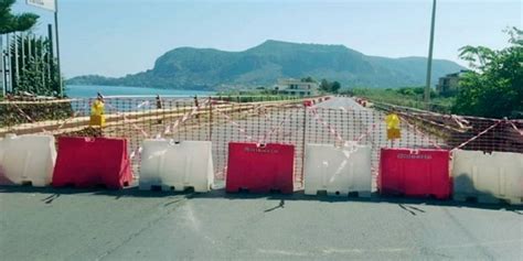 Ficarazzi Stop Alle Auto Sul Ponte Pericolante Giornale Di Sicilia