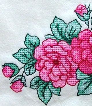 Advanced Embroidery Designs Rose Embellishment Set