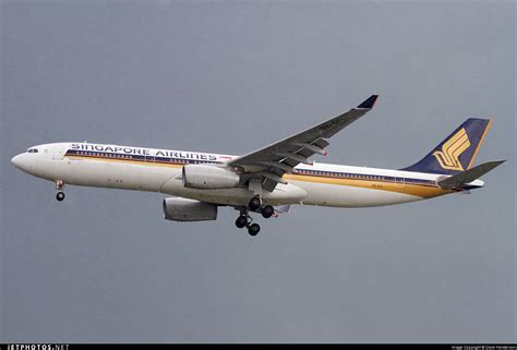 V Stl Airbus A Singapore Airlines Dave Henderson Jetphotos