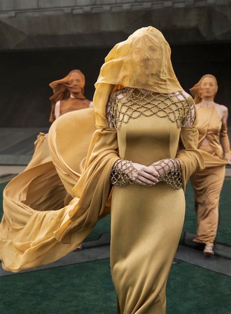 The Costumes of Villeneuve’s Dune: History, Texture, & Storytelling – Natania Barron