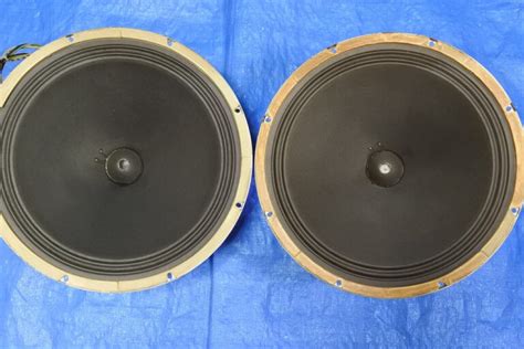 Magnavox D Fc Speakers With P S Pair Wec Picture