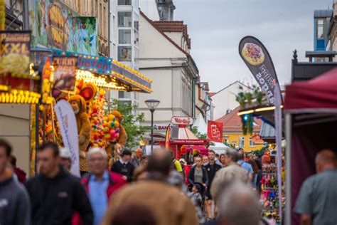 H Ndler Und Genussmeile Stadtfest Riesa Der Countdown L Uft