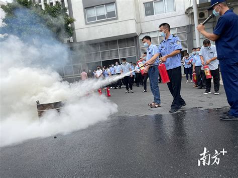 多措并举，中山小榄消防开展安全生产月宣传活动演练灭火杨慧荣