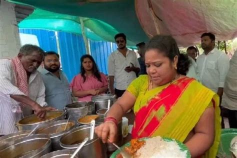 Kumari Aunty Street Food Vendor Kumari Aunty Overwhelmed By Chief