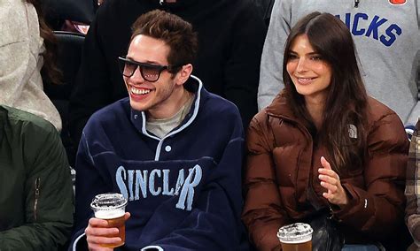 Pete Davidson Y Emily Ratajkowski Hacen Oficial Su Relación