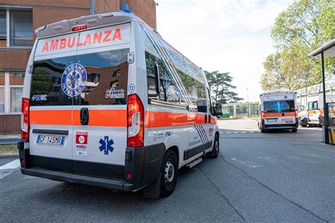 Scontro Frontale Sulla Matera Montescaglioso Due Morti Nell Incidente