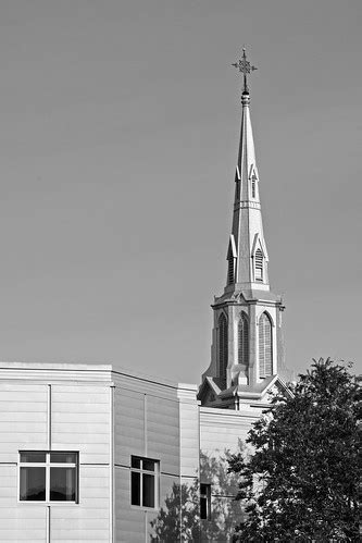 Vue D Une Partie Du Conservatoire Et Le Clocher De La Cath Flickr